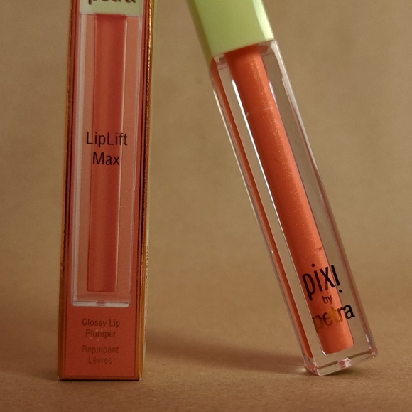 🆕️Glossy lip Plumper - NEW! - Picture 5 of 5